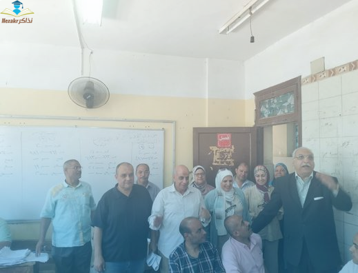 مدير تعليم القليوبية يتفقد لجان التصحيح